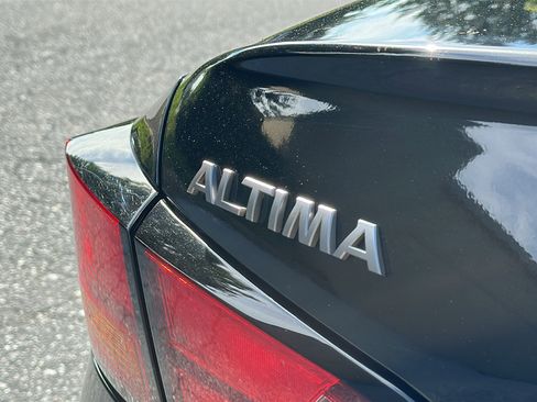 Certified 2023 Nissan Altima 2.5 S FWD image 9