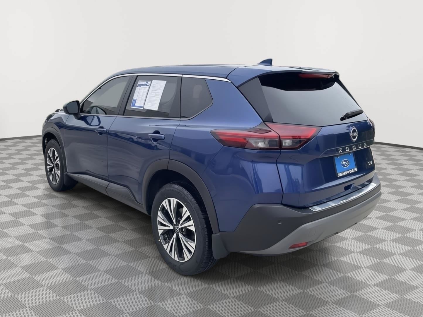 Used 2023 Nissan Rogue SV FWD image 13