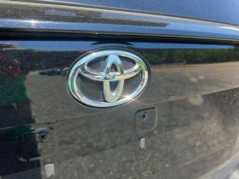 Used 2020 Toyota RAV4 XLE FWD image 10
