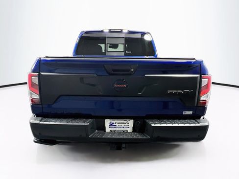 Used 2021 Nissan Titan PRO-4X w/ Pro-4x Convenience Package AWD/4WD image 6
