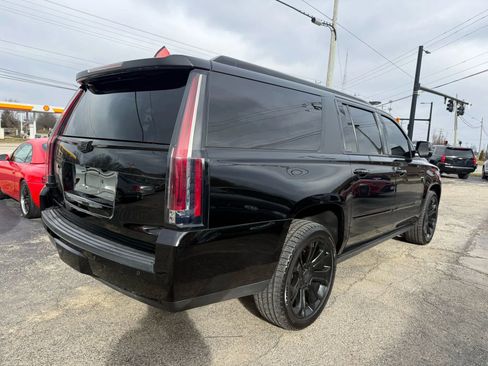 Used 2016 Cadillac Escalade ESV Premium image 6