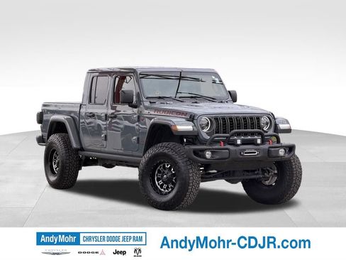 Used 2025 Jeep Gladiator Rubicon AWD/4WD image 1