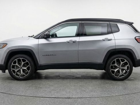 Used 2025 Jeep Compass Limited AWD/4WD image 5