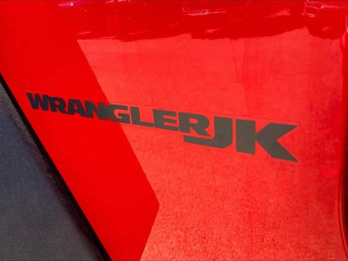 Used 2018 Jeep Wrangler Sport AWD/4WD image 10