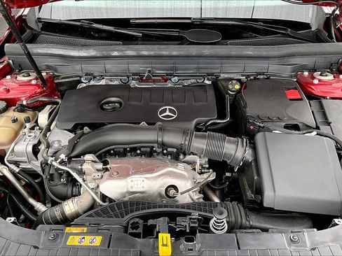 Used 2022 Mercedes-Benz GLB 250 image 33