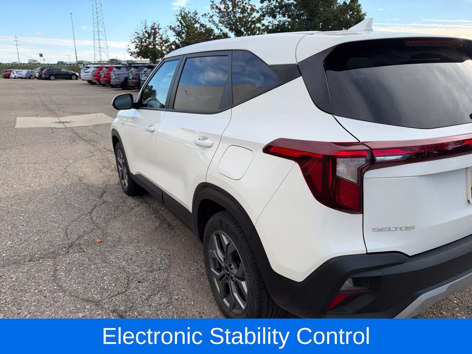 Certified 2024 Kia Seltos LX AWD/4WD image 5