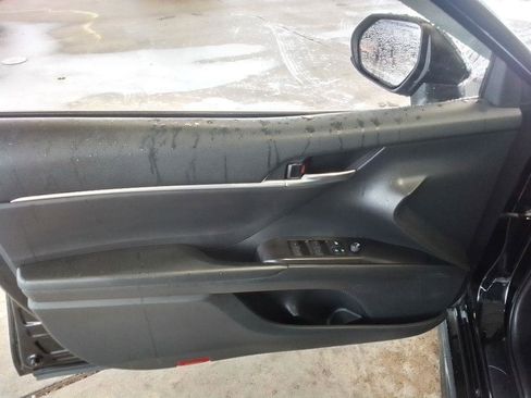 Used 2021 Toyota Camry SE image 17