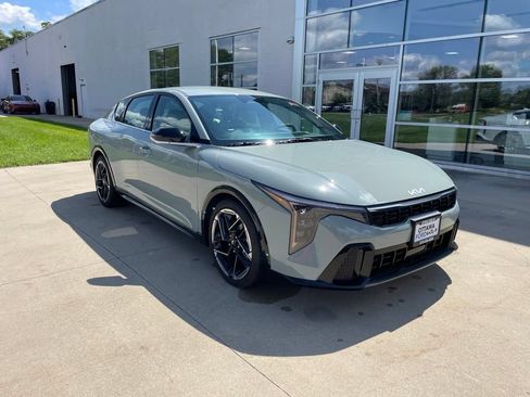 New 2026 Kia K4 GT-Line FWD image 1