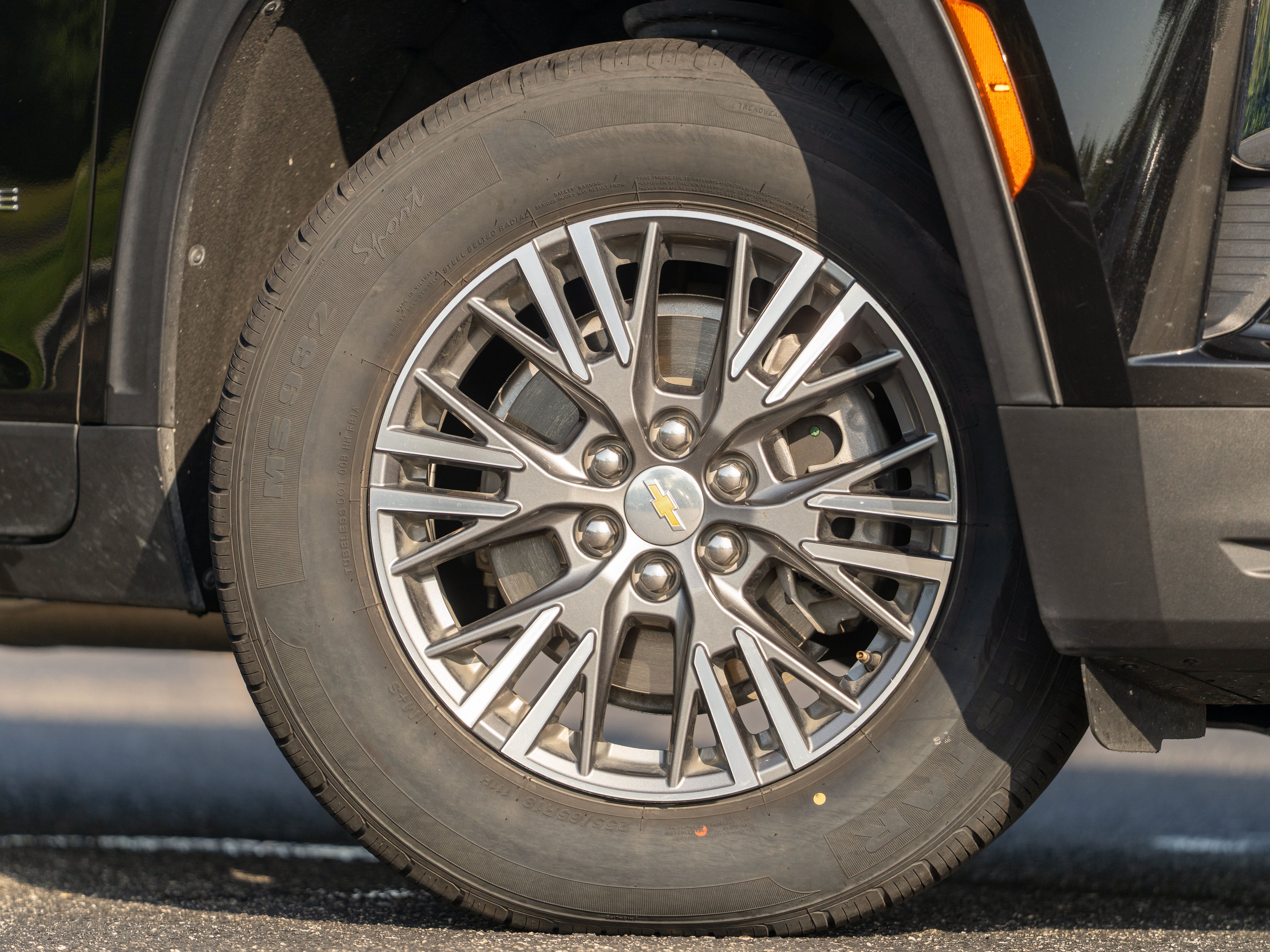 Used 2025 Chevrolet Traverse LT AWD/4WD image 40