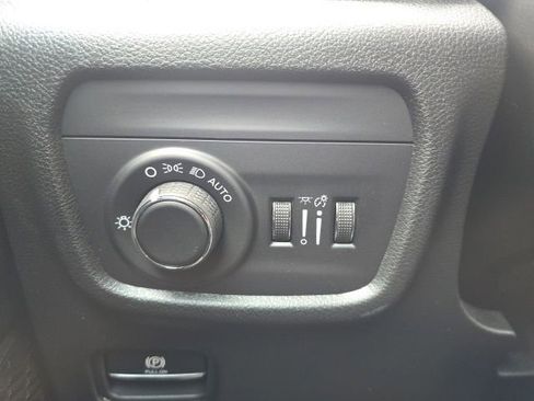 New 2026 Jeep Grand Cherokee L Laredo image 11