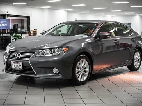 Used 2013 Lexus ES 300h 300h image 3