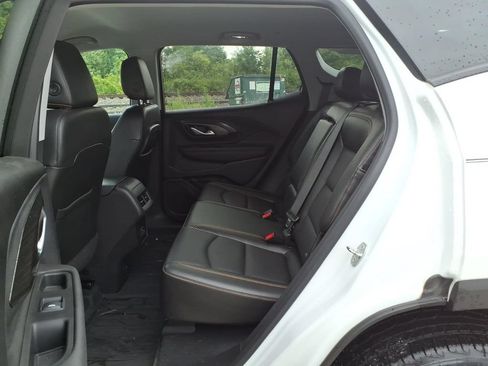 Used 2021 GMC Terrain SLT w/ Infotainment Package II AWD/4WD image 32