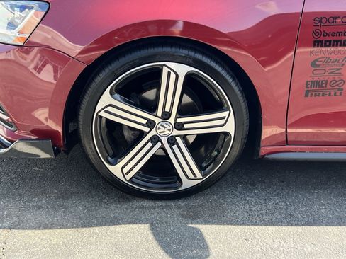 Used 2018 Volkswagen Jetta SE FWD image 13