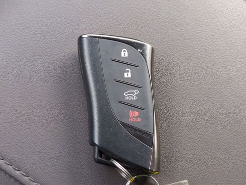 Used 2025 Lexus RX 450h AWD w/ Convenience Package image 31