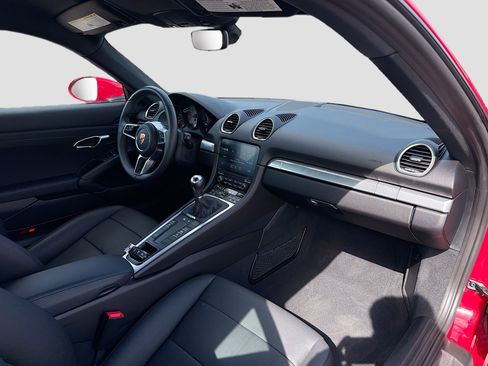 Used 2024 Porsche 718 Cayman S RWD image 13