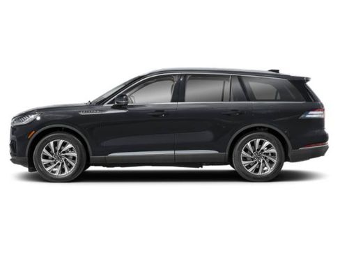 Used 2026 Lincoln Aviator AWD image 2