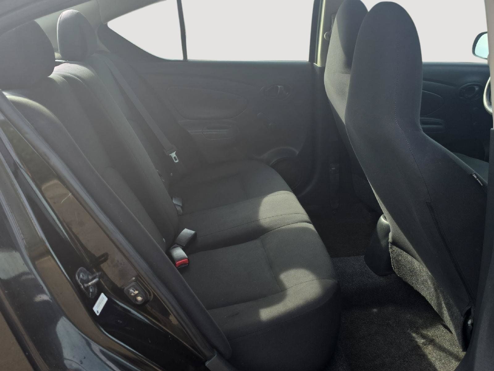 Used 2013 Nissan Versa S FWD image 10