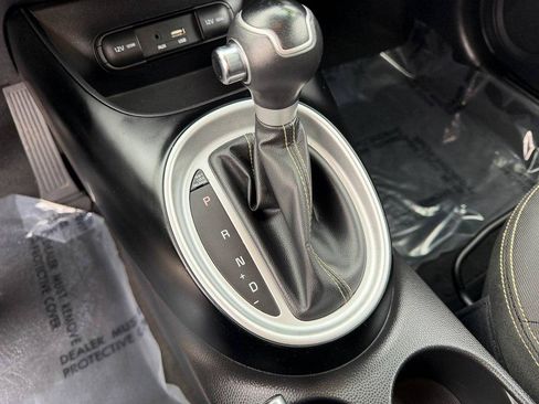 Used 2016 Kia Soul + FWD image 31