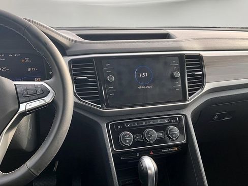 Used 2021 Volkswagen Atlas SEL Premium image 10