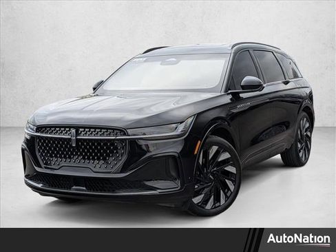 Used 2024 Lincoln Nautilus Reserve w/ Equipment Group 202A AWD/4WD image 1