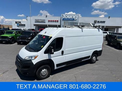 Used 2023 RAM ProMaster 2500 w/ Driver Convenience Group FWD image 1