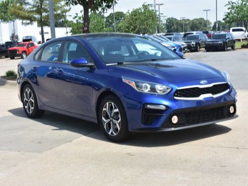 Used 2021 Kia Forte LXS FWD image 3