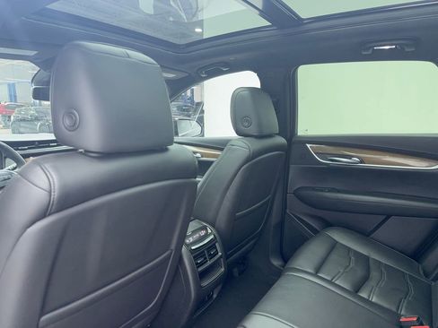 Used 2017 Cadillac XT5 Platinum image 39