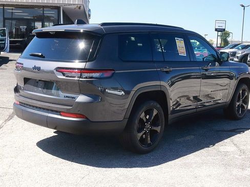 Used 2025 Jeep Grand Cherokee L Limited w/ Luxury Tech Group II AWD/4WD image 7