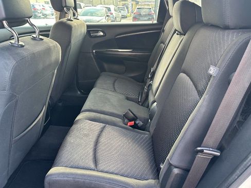 Used 2018 Dodge Journey SE w/ Popular Equipment Group image 14