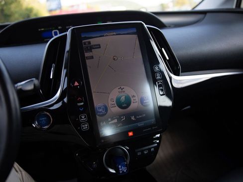 Used 2020 Toyota Prius Prime Limited image 14