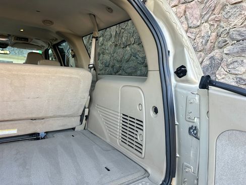 Used 2005 Ford Excursion Limited image 44
