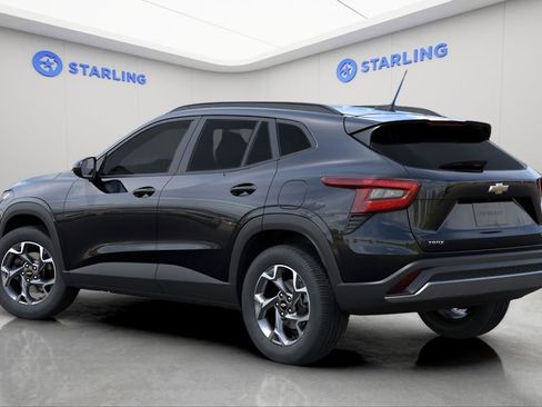 New 2026 Chevrolet Trax LT image 3