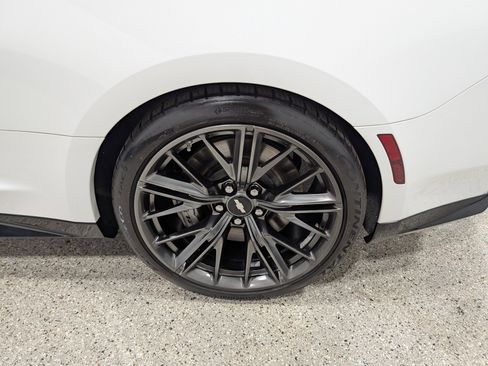 Used 2018 Chevrolet Camaro ZL1 RWD image 12