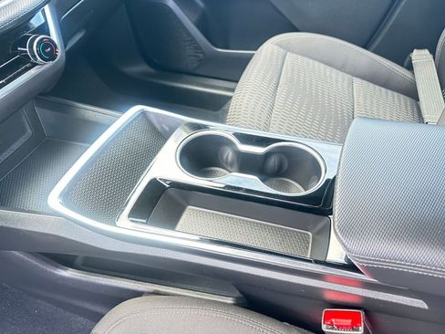 Used 2025 Chevrolet Equinox LT image 41