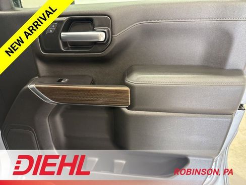 Used 2020 Chevrolet Silverado 1500 LT Trail Boss AWD/4WD image 17