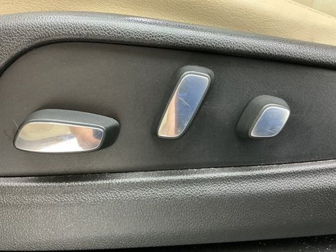 Used 2018 Cadillac XT5 Luxury w/ Driver Awareness Package FWD image 40