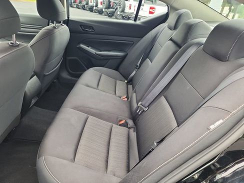 Used 2024 Nissan Altima 2.5 SV FWD image 18