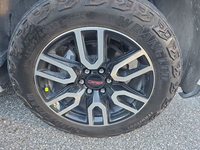 Used 2024 GMC Sierra 1500 AT4 w/ Technology Package