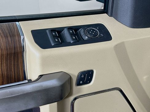 Used 2015 Ford F150 Lariat w/ Equipment Group 501A Mid image 15