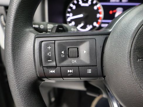 Used 2024 Nissan Rogue SV AWD/4WD image 38