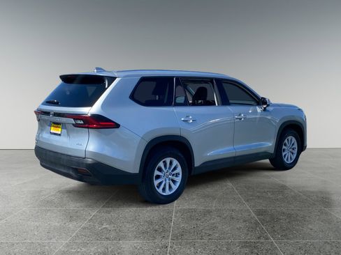Used 2025 Toyota Grand Highlander AWD image 5