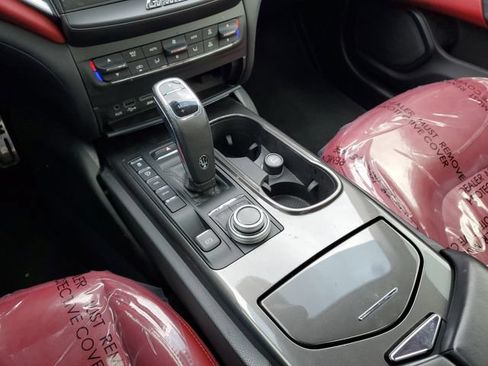 Used 2019 Maserati Ghibli S Q4 AWD/4WD image 31