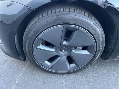 Used 2023 Tesla Model 3 Standard Range RWD image 9