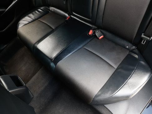 Used 2018 Honda Accord Sport image 13