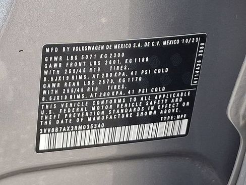 Used 2024 Volkswagen Tiguan SE R-Line AWD/4WD image 29