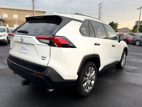 Used 2021 Toyota RAV4 XLE Premium AWD/4WD image 3