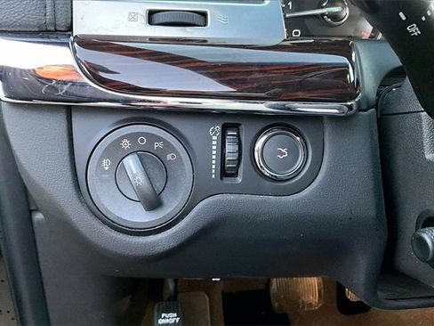 Used 2009 Lincoln MKS image 15