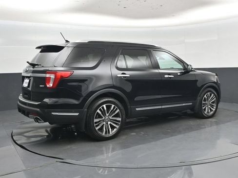 Used 2018 Ford Explorer Platinum AWD/4WD image 3