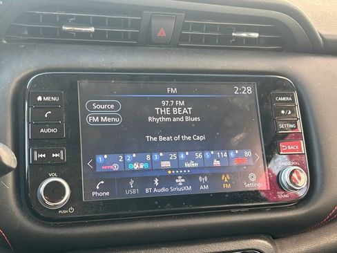 Used 2021 Nissan Kicks SR w/ SR Premium Package image 10