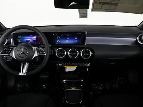 New 2026 Mercedes-Benz CLA 250 image 4